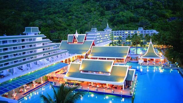 Le Meridien Phuket Beach Resort 5 Phuket1.jpg